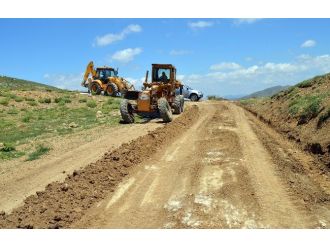 Yayla Yollarında Bakım Çalışmaları Başladı