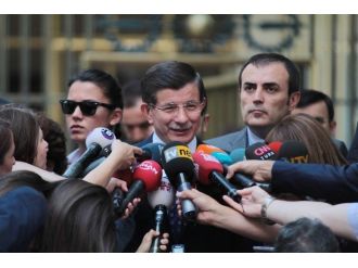 Başbakan Davutoğlu’ndan Meclis Başkanı Yılmaz’a Hayırlı Olsun Ziyareti