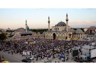 Konya’da 10 Bin Yetim Ve Ailesi Kardeşlik İftarında Buluştu