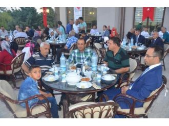 Vali Tapsız, Şehit Aileleri Ve Gazilerle İftarda Buluştu