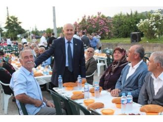 Kozcağız Belediyesi Halk İftarı Düzenledi