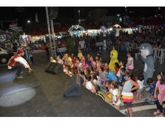 Şehzadeler’de Ramazan Geceleri Renkli Geçiyor