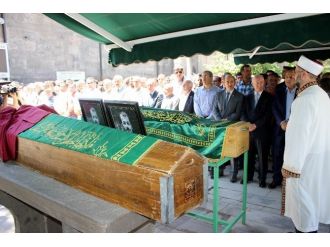 24 Yaşındaki Genç Beyin Kanamasından Hayatını Kaybetti