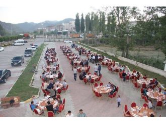 Oltu’da Yetim Çocuklar İftarda Buluştu