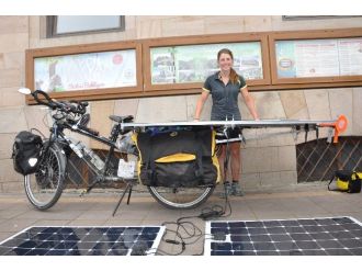 Alternatif Enerjiye Dikkat Çekmek İçin Fransa’dan Kazakistan’a Pedal Çeviriyor