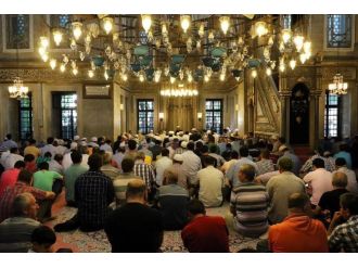 Eyüp Belediyesi’nden Camilerde Engelleri Kaldıran Proje