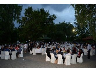 Kırıkkale Belediyesi Kardeşlik İftarı Verdi.