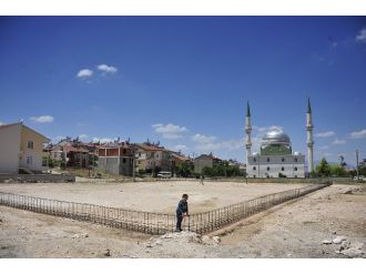 Karaman’da 5 Mahalleye Semt Spor Sahası Yapılıyor