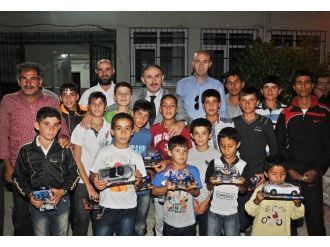 Vali Mevsimlik İşçilerle İftar Açtı