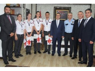 Antalya Havalimanı’nda 6 Kilogram Uyuşturucu Ele Geçirildi