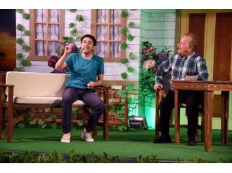 Barbaros Uzunöner: Tiyatroda Rekabet Kaliteyi Yükseltiyor