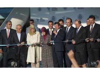 Başbakan Davutoğlu Konya Tropikal Kelebek Bahçesini Açtı