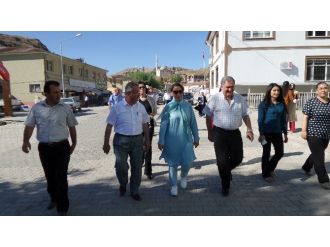 Öznur Çalık, Kuluncak İlçesine Yol Müjdesi Verdi