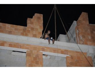 Eşini İntihardan Vazgeçirdi,alkışlandı