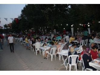 Kale Grubundan 13 Bin Kişilik Geleneksel İftar Yemeği