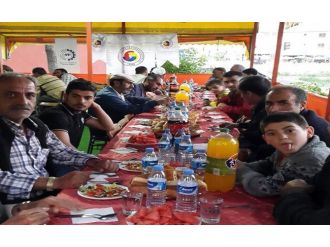 Ptso İftar Yemeği Verdi