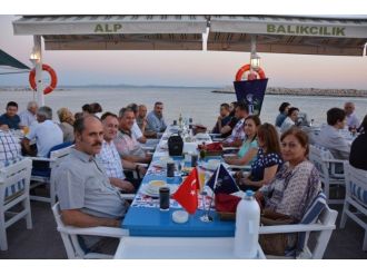 Ticaret Borsası Üyeleri İftar Yemeğinde Buluştu