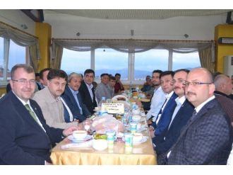 Ak Parti Bilecik İl Teşkilatı İftar Yemeğinde Buluştu