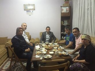 Karaduman, Gerim Ailesinin İftar Davetine Katıldı