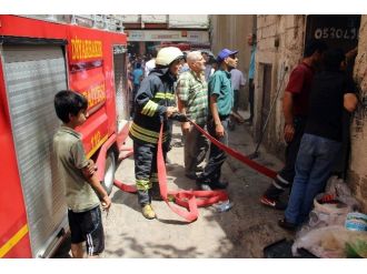 Sıcaktan Alev Alan Kablo Hurdacıyı Küle Çevirdi