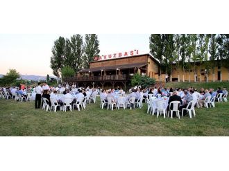 Üniversite Personeli İftar Yemeğinde Bir Araya Geldi