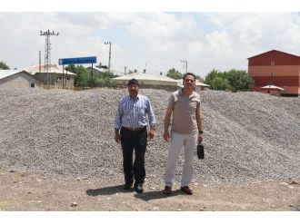 Muş’un Yeşilova Beldesine Büyükşehir Belediyelerinden Araç Ve Park Sözü