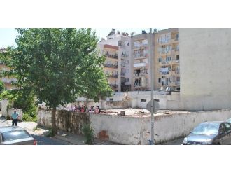 Cumhuriyet Mahallesi Muhtarı Ve Mahalle Sakinleri Boş Vakıf Arazisine Otopark İstemiyor