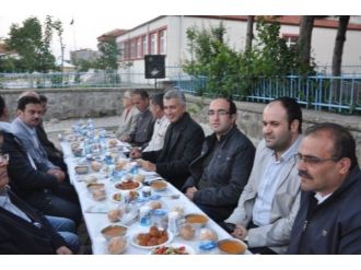 Sandıklı Akharım Beldesinde İftar Düzenlendi