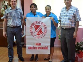 Adanalı Kadın Sporcular Manş Denizi’ni Yüzecek