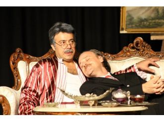 İstanbul Kumpanyası’ndan Aile Komedisi