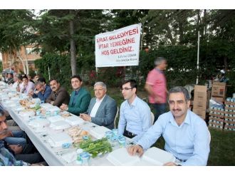 Ahlat Belediyesi’nden İftar Yemeği