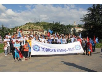 Kamu-sen Üyeleri, Doğu Türkistan’daki Çin Zulmünü Protesto Etti