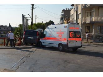 Söke’de Bu Kez Ambulans Kaza Yaptı