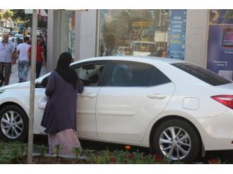 Suriyeli Göçmenler Tekirdağ’da Dileniyor