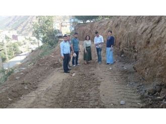 Şemdinli’de Yol Yapım Çalışması