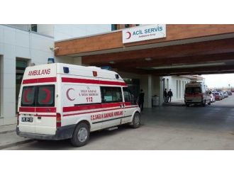 Servis Minibüsü Tarlaya Devrildi: 14 Yaralı