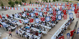 Dulkadiroğlu İftar Sofrasını Baydemirliye Kurdu