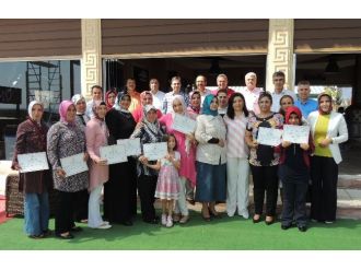 Erdemli’de Polis Eşleri Belgeli Takı Tasarımcı Oldu