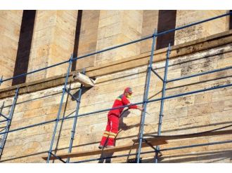 Anıtkabir Travertenleri Kum Püskürtülerek Temizleniyor