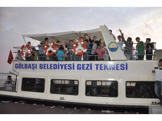 Gölbaşı Belediyesi’nden Mülteci Yetim Çocuklara Önce Tekne Gezisi Sonra İftar Yemeği