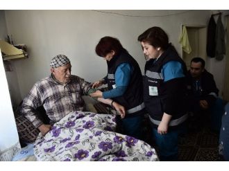 Mamak Belediyesi Evlere Sağlık Ulaştırmaya Devam Ediyor