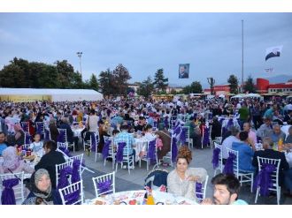 6 Bin Kişilik Dev İftar