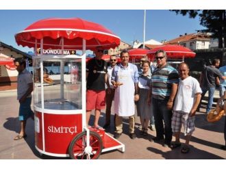 Ayvalık Belediyesi Simit Arabalarına Standart Getirdi