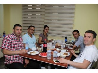 Iğdır Üniversitesi Yardımcı Personeline İftar Yemeği