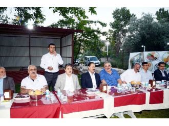 Darendeli Esnaflar İftarda Bir Araya Geldiler