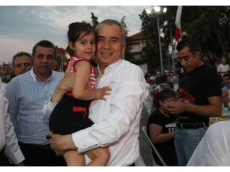 Başkan Zolan, İftarda Vatandaşlarla Buluştu