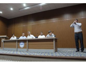 İmamlar Ezanı En Güzel Okumak İçin Yarıştı