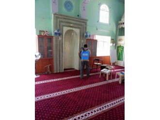 Ceyhan’da Camilere Gül Suyu