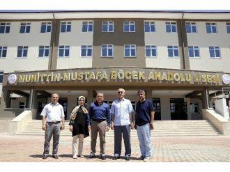 Başkan Böcek,babasının Adına Yaptırdığı Okulu Gezdi