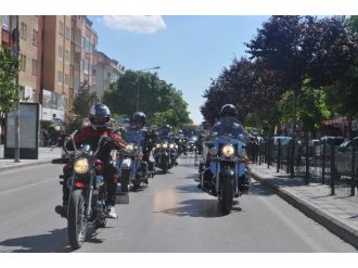 Chopper Motosiklet Kulübü Üyeleri Niğde’de Tur Attı